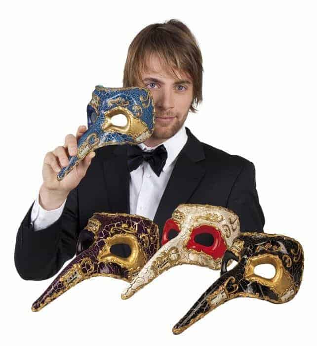 Masque venitien avec long nez