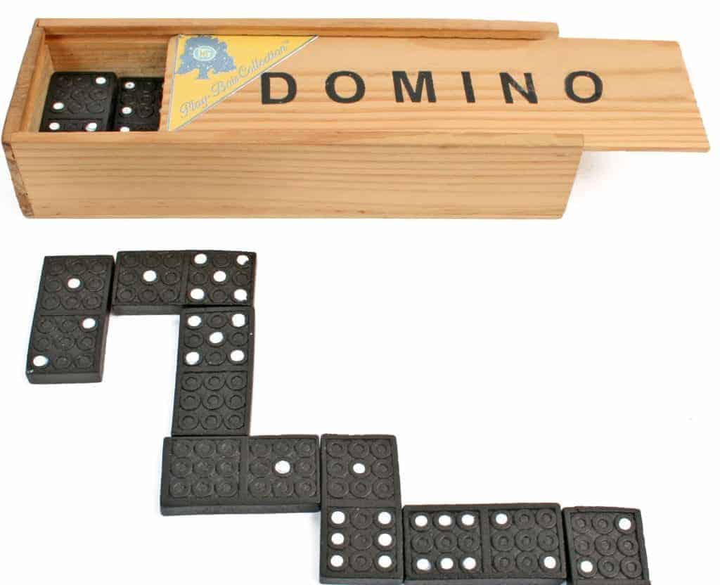 Boite de dominos