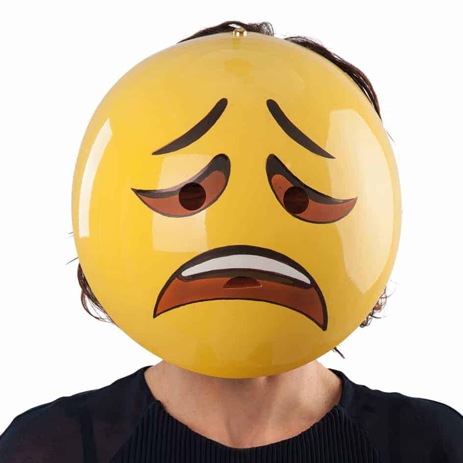 Masque emoticone triste