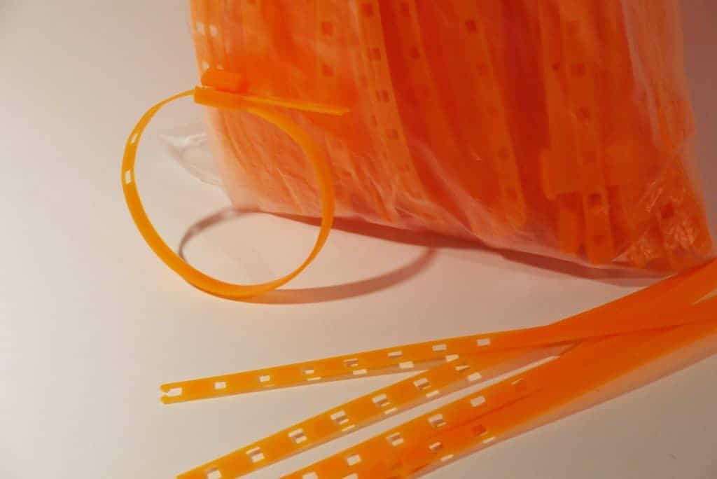 BRACELETS ÉVÉNEMENTIELS (Assortiment 4 coloris)