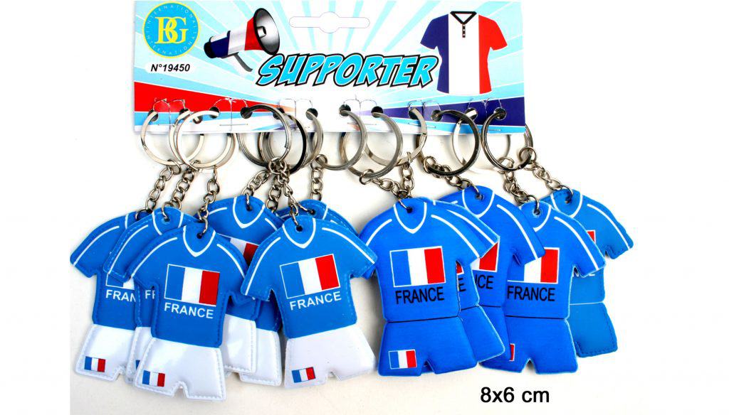 PORTE CLÉS TENUE DE FOOT (Taille 8 x 6 cm - 2 coloris)