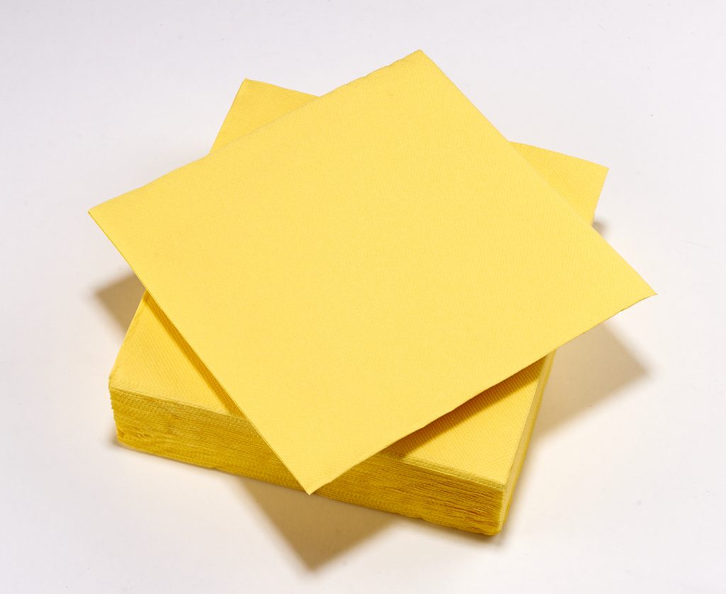 PAQUET SERVIETTES JAUNES (Paquet de 40 serviettes)