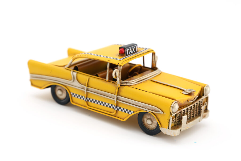 TAXI NEW YORKAIS (Décoration en métal) Dimension 16 x 6 cm