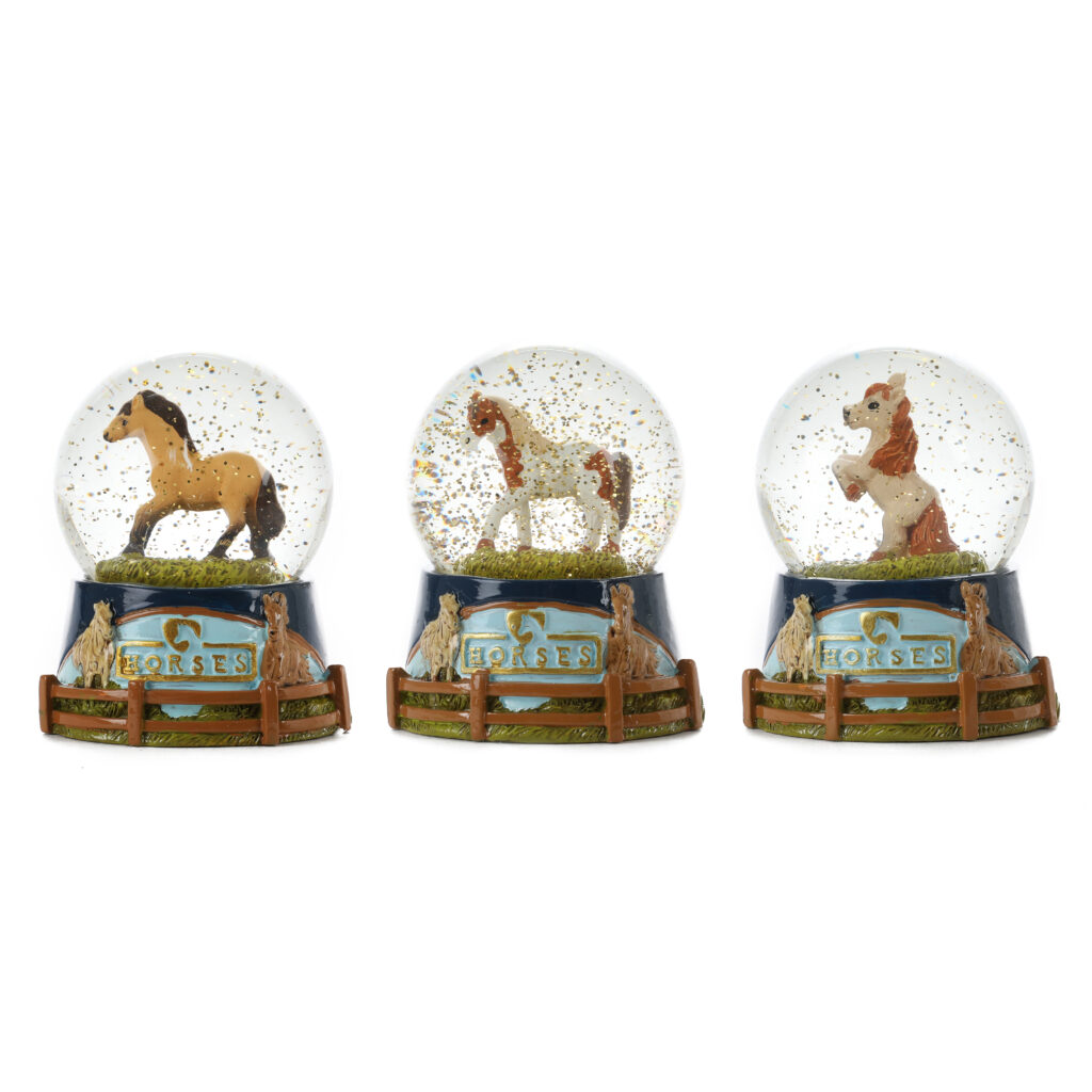 BOULE A NEIGE CHEVAL (Dimension 6.5 x 9 cm)